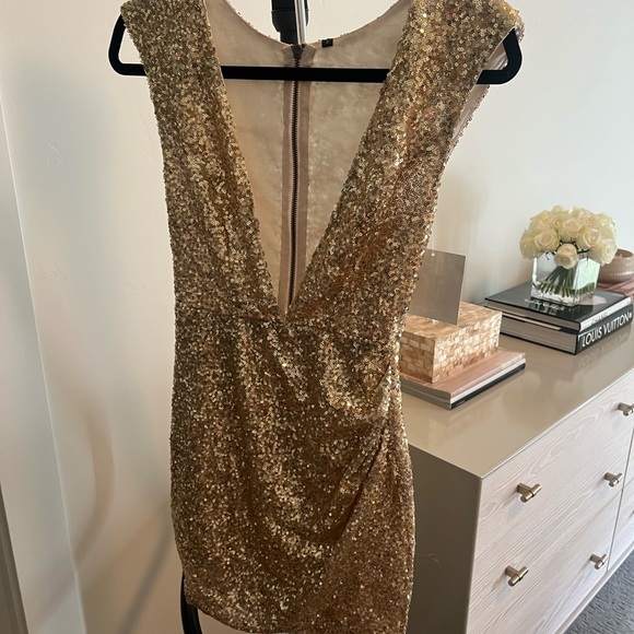Gold sequin dress - Picture 4 of 6